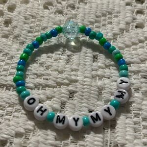 Taylor Swift Debut Mary’s Song Oh My My My Friendship Bracelet